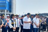 Pemerintah bongkar 13 kontainer tertahan di Tanjung Priok Jakarta