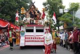 Dekranasda Muara Enim berandil di Parade Mobil Hias Kriya dan Budaya Dekranasda 2024