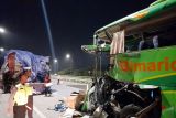 Dua meninggal dalam kecelakaan bus pariwisata di Tol Jombang