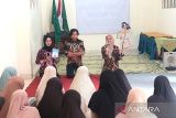 Mahasiswa UNS  kenalkan krida bahasa ke anak panti asuhan