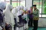 Wamenag berangkatkan calon haji asal Sleman menuju Donohudan