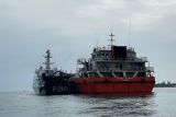 KPLP padamkan kebakaran kapal di Tanjung Uban Bintan