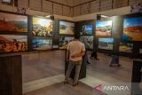 Pameran foto Hari Anti Tambang di Palu