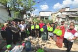Arnaz Andrarasmara gandeng TNI tuntaskan renovasi rumah tak layak huni