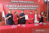 Siap dampingi Wiyatno, Evan Rahman resmi daftar Pilkada Kapuas