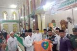 Bupati Rusma Yul Anwar lepas 143 orang jemaah haji di Pessel