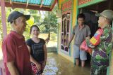 TNI salurkan bantuan bahan pangan korban banjir