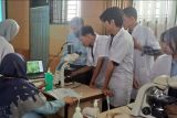 Tingkatkan Tri Dharma,LLDIKTI Wilayah X adakan mobile Laboratorium bagi mahasiswa PTS Padang