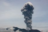 Gunung Marapi erupsi dengan amplitudo 30,3 mm durasi 48 detik