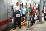 KAI Tanjungkarang berangkatkan 14.906 penumpang pada libur Idul Adha