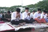 Wali Kota Makassar shalat Idul Adha bareng warga di Lapangan Karebosi