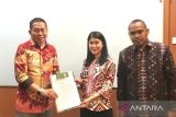 Terpopuler: Mantan Bupati Lombok Tengah tahanan kota, harga emas, hingga nasib honorer tak lulus PPPK