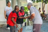 Jumat Berkah, Kemenkumham Jateng berbagi makanan dengan warga sekitar