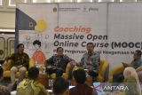 Konsep MOOC solusi kenaikan UKT di Indonesia