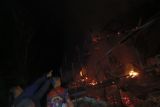 Sebuah rumah di Kasongan terbakar diduga akibat ponsel meledak