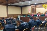 Mantan Mentan SYL memberi uang Rp1,3 miliar kepada eks Ketua KPK Firli Bahuri