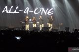 Konser All-4-One sapa penggemar di Jakarta