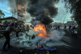 Aksi tutup jalan pedagang PKL Puncak Bogor