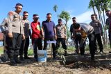 Polresta Palu tanam sebanyak 1.000 bibit pohon jaga kelestarian lingkungan