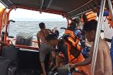 Tim SAR evakuasi korban kapal terbalik di  Pulau Padar