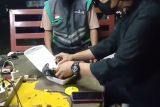 Seorang pengemudi ojek daring di Jakbar dapat order antar paket sabu