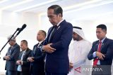 Jokowi berkunjung ke Masjid Presiden Joko Widodo di Abu Dhabi