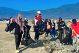 Green kalcer, aksi bersih pantai Honda bersama Jurnalis