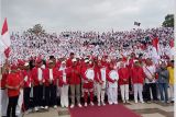 Ribuan warga Mataram sukseskan Gerakan 10 Juta Bendera sambut HUT RI ke-79