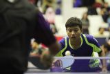 Sejumlah petenis meja bertanding saat membuka Kejuaraan Tenis Meja Pelajar Nasional Piala Dankodiklatal Tahun 2024 di Gelanggang Olah Raga (GOR) Jala Krida Wacana Akademi Angkatan Laut (AAL), Bumimoro, Surabaya, Jawa Timur, Jum'at (9/7/2024). Kejuaraan itu diikuti 439 orang yang terdiri dari SD Putra/Putri 95 Orang, SMP Putra/Putri 126 Orang, SMA Putra/Putri 70 Orang, Beregu Campuran 27 Orang dan Divisi V Jawa Timur 121 Orang. Antara Jatim/Didik Suhartono/um 