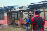 Barak delapan pintu di Palangka Raya hangus terbakar