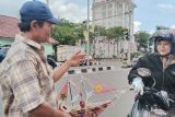 Pedagang 'telok abang' penuhi kantor Wali Kota Palembang  jelang HUT RI