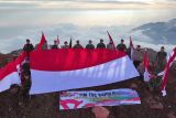 Sebuah perjalanan kibarkan Merah Putih di Puncak Kerinci