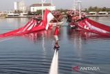 Bendera Merah Putih sepanjang 7.900 meter dibentangkan di Pantai Losari