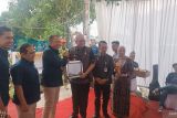 Pemkot Padang terima Piagam UHC program JKN