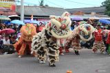 Sejumlah peserta tampil pada Karnaval Hari Ulang Tahun Ke-79 Republik Indonesia di Bangka Selatan, Kamis (22/8/2024). Karnaval yang melibatkan siswa hingga masyarakat itu menampilkan sejumlah atraksi budaya dan kendaraan hias. (ANTARA FOTO/Rusdiyanto)