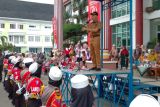 Sekdakab Mawardi Roska lepas peserta Pawai Alegoris