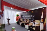 Diarak ribuan simpatisan, Eri-Armuji daftar pilkada 2024 di KPU Surabaya