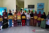 Pemkab Natuna beri bantuan alat sederhana ke pelaku usaha rumahan