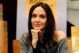 Angelina Jolie sebut tak satu pun anaknya tertarik pada dunia film