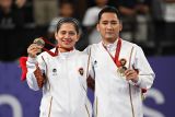 Emas perdana Indonesia di Paralimpiade 2024, kemenangan emosional Hikmat-Leani