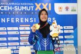 Lifter Alyamaulida sapu bersih emas kelas 77kg