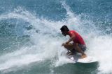 Dua surfer Aceh pimpin nilai tinggi nomor longboard