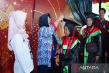 Bupati Boyolali wisuda  460 lansia dari 22 kecamatan