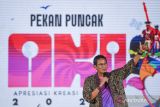 Menparekraf Sandiaga Salahuddin Uno memberikan sambutan saat menghadiri pekan Apresiasi Kreasi Indonesia (AKI) 2024 di Tangerang, Banten, Sabtu (14/9/2024). Pekan AKI 2024 yang dikuti 12 peserta dari Kota/Kabupaten pelaku usaha ekonomi kreatif, makan dan minuman, serta berbagai produk lainya di seluruh Indonesia tersebut merupakan bagian dari program pengembangan ekonomi kreatif Kemenparekraf melalui peningkatan kapasitas dan pameran. ANTARA FOTO/Galih Pradipta