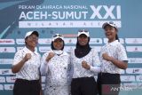 Tim woodball Banten (dari kiri) Elva Selviana Lumbaraja, Ika Yulianingsih, Susanti Dwi Umi Elfiah dan Felisha Galiana Noya (kanan) berfoto bersama usai menang melawan tim woodball Jawa Timur pada babak final nomor tim fairway putri di lapangan Golf Lhoknga, Aceh Besar, Aceh, Minggu (15/9/2024). Tim woodball Banten berhasil meraih medali emas, sementara medali perak diraih Jawa Timur, dan medali perunggu diraih Jawa Tengah. ANTARA FOTO/Irwansyah Putra/aww/gp