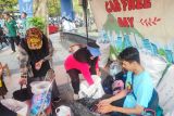 Kampanye World Cleanup Day,pengunjung CFD di Semarang diajak pilah sampah