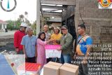 Kalaksa BPBD Yuskarli serahkan bantuan bagi korban kebakaran di Pasir Putih