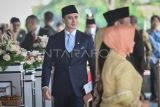 Selebritis yang terpilih menjadi anggota DPR terpilih periode 2024-2029 dari PAN Verrell Bramasta tiba di Gedung Nusantara untuk mengikuti pelantikan di Kompleks Parlemen, Senayan, Jakarta, Selasa (1/10/2024). Sebanyak 580 anggota DPR dan 152 anggota DPD dilantik dan diambil sumpah jabatannya untuk masa bakti 2024-2029. ANTARA FOTO/Indrianto Eko Suwarso/app/rwa. 