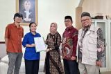 Kemenag serahkan sertifikat halal UMKM di Manado