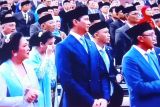 Ibu Titiek tampil anggun di pelantikan Presiden Prabowo